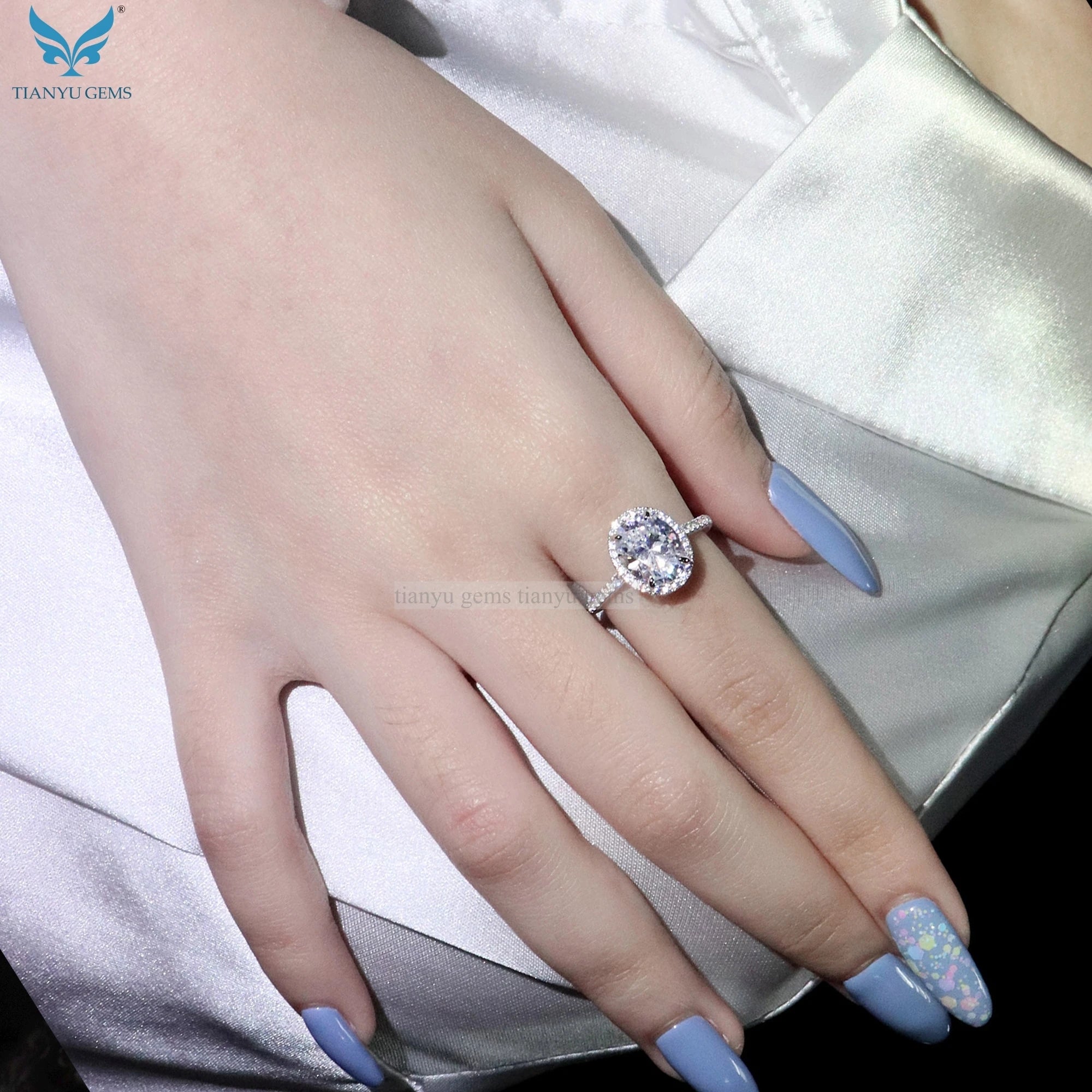 Tianyu Jewelry Manufacturer 18k White Gold Plated 925 Sterling Silver Wedding Oval Cut Moissanite Engagement Rings for Women