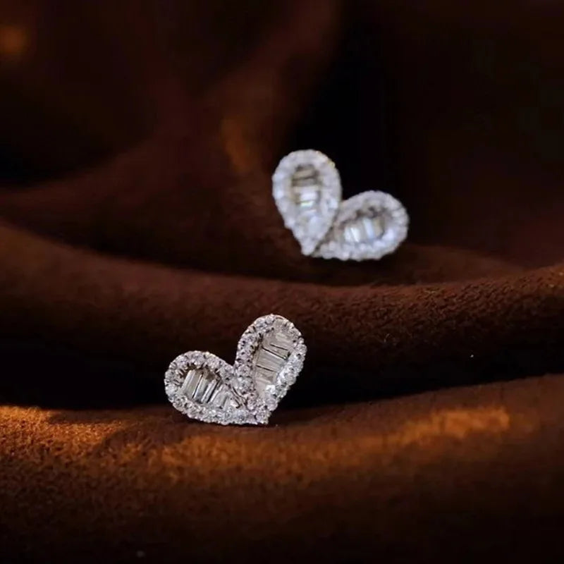 E2905 White Gold Heart Stud Earrings With Zircon Prong Setting For Women Romantic Fashion Jewelry Gift